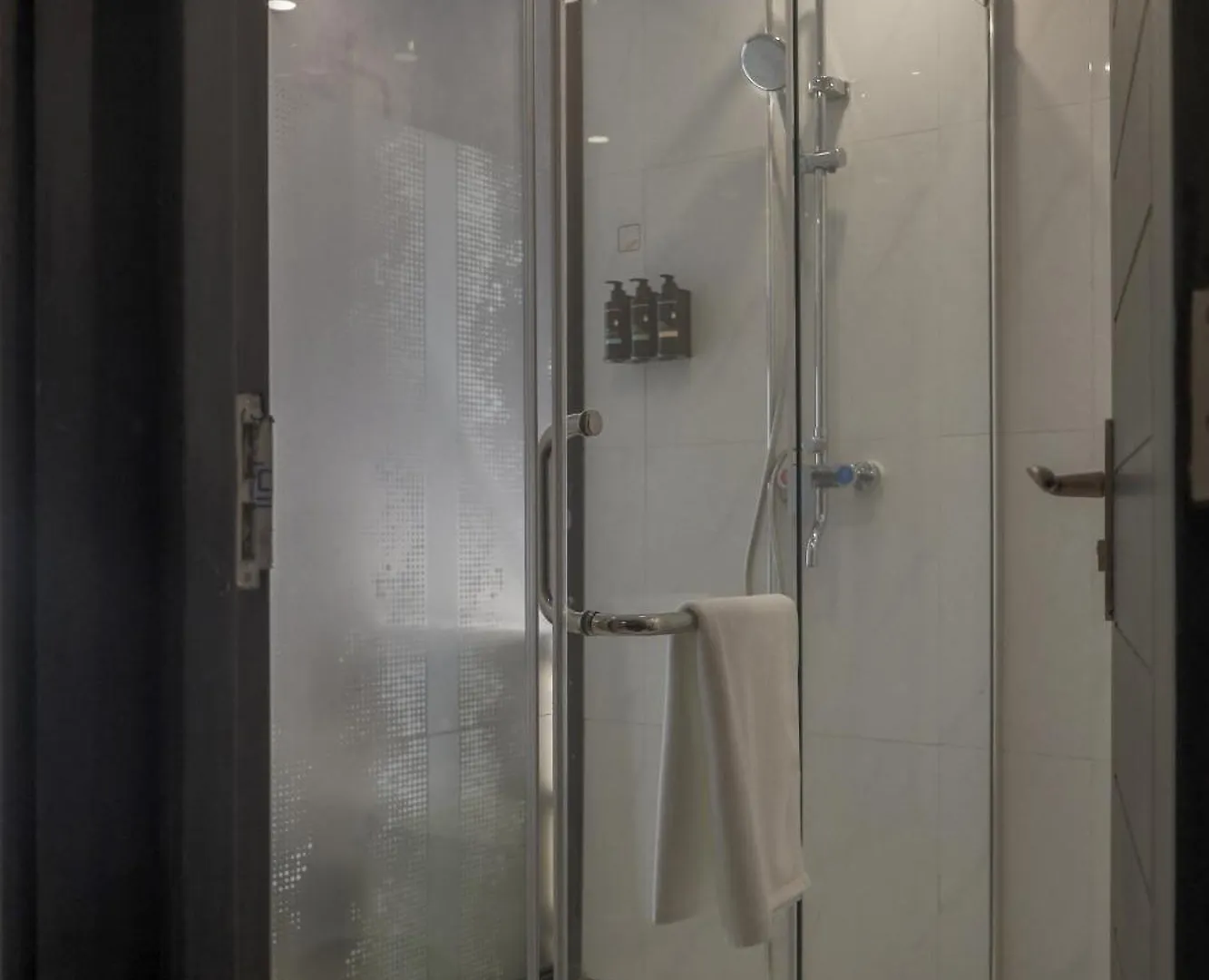 ****  Harmony Hotel Кампала Уганда